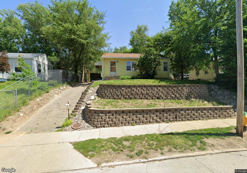 1301 E 33rd St, Des Moines, IA 50317 - photo 1
