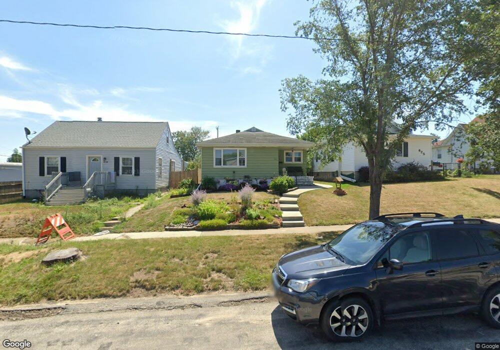 623 19th Ave SW, Cedar Rapids, IA 52404 - photo 1