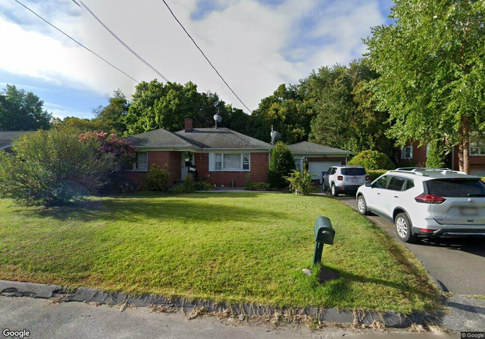 14 Hickory St, Holyoke, MA 01040 - photo 1