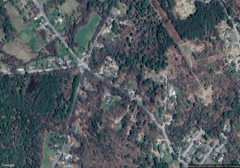 123 Elm St, Winchester, NH 03470 - photo 1