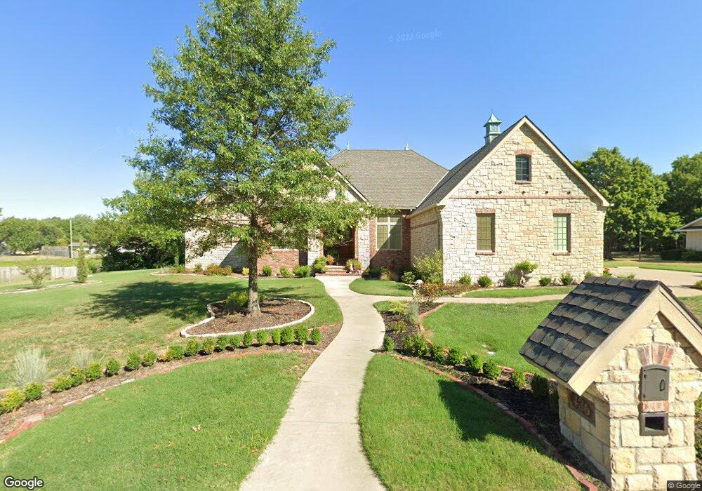 436 Crestview Dr, Parsons, KS 67357 - photo 1