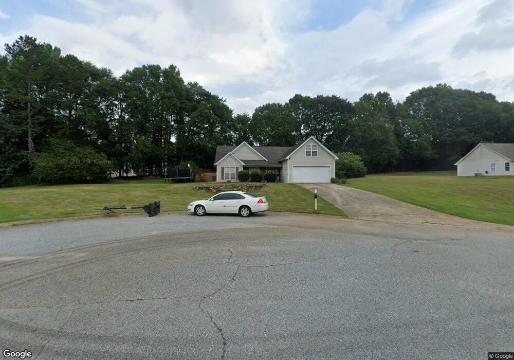 438 Kiley Dr, Hoschton, GA 30548 - photo 1