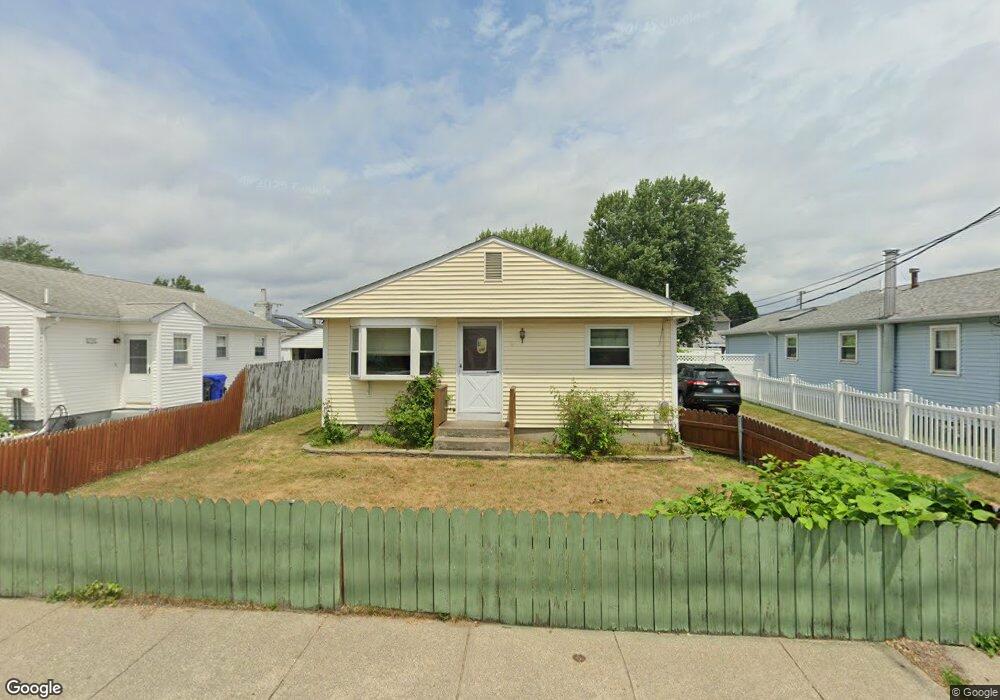 10 W Cute St, Pawtucket, RI 02860 - photo 1