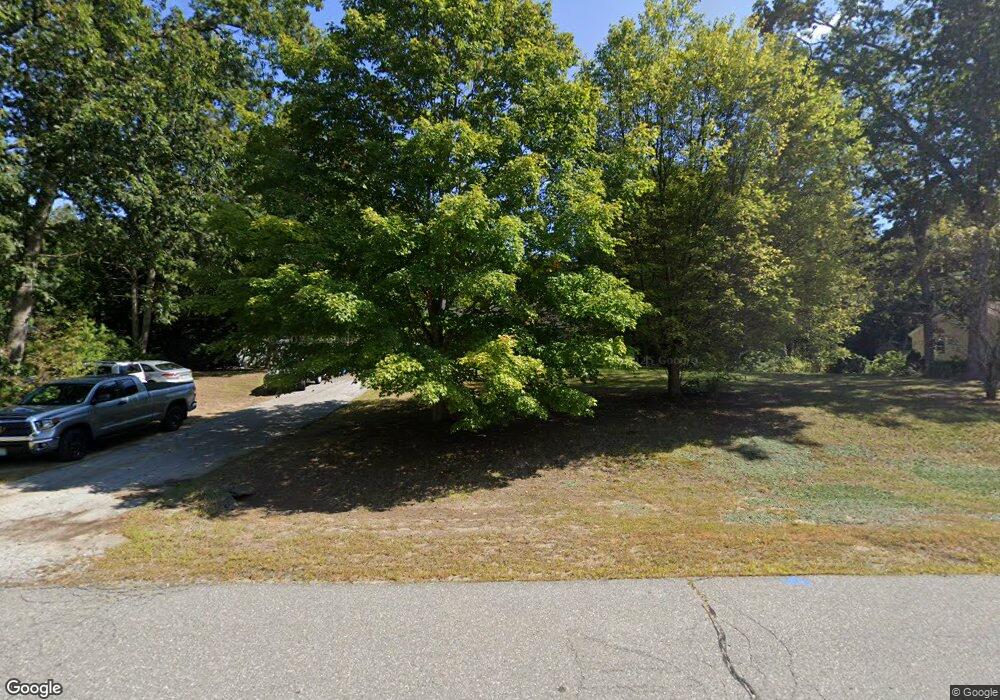 27 Pearson St, Litchfield, NH 03052 - photo 1