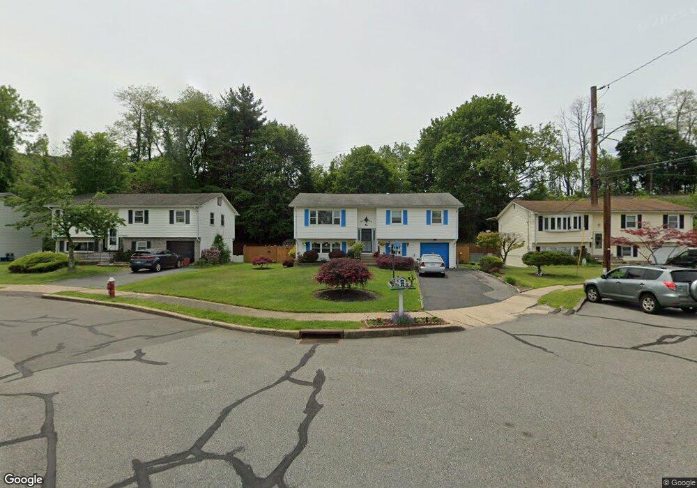 42 Robbins Ct, Haverstraw, NY 10927 - photo 1