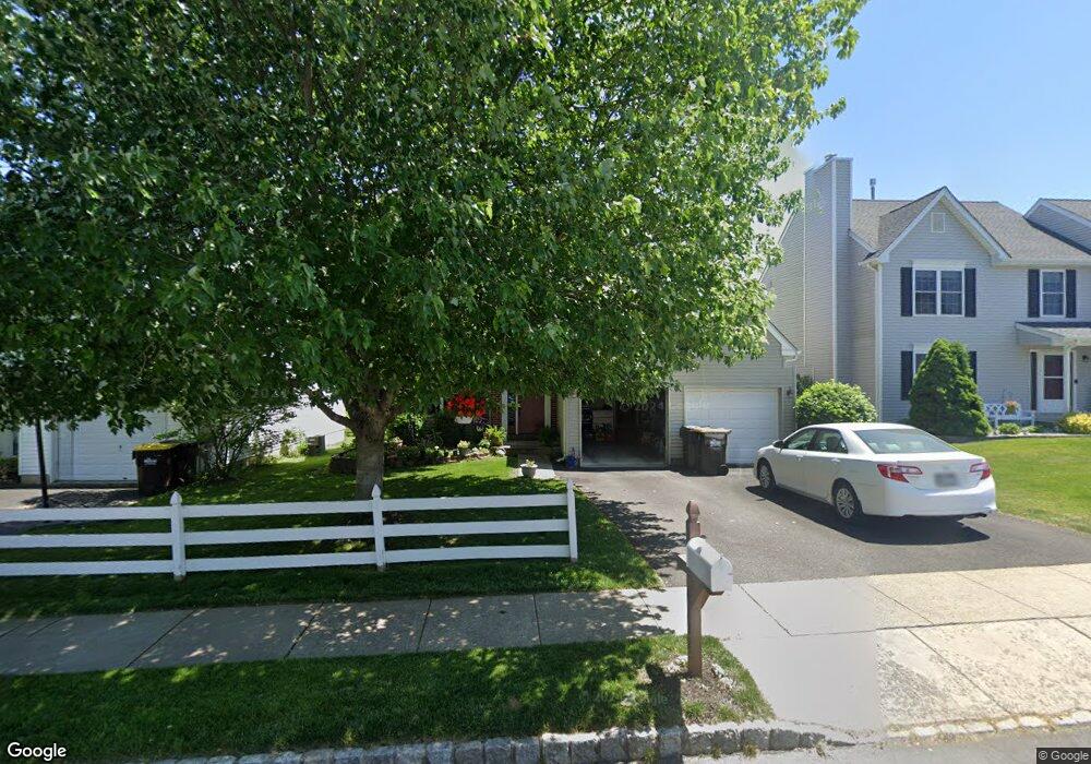 4181 Sir Andrew Cir, Doylestown, PA 18902 - photo 1