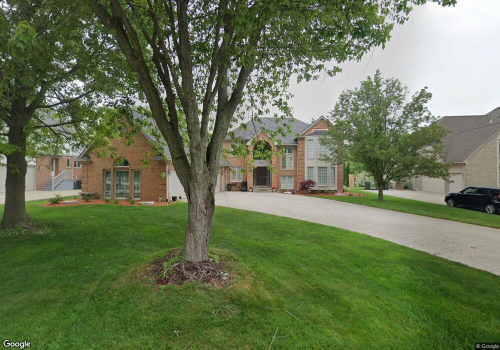 3697 Edinborough Dr, Rochester Hills, MI 48306 - photo 1