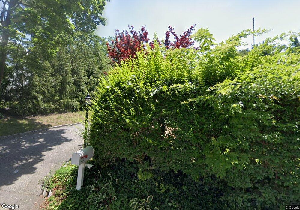 4 Elm Sea Ln, Manhasset, NY 11030 - photo 1