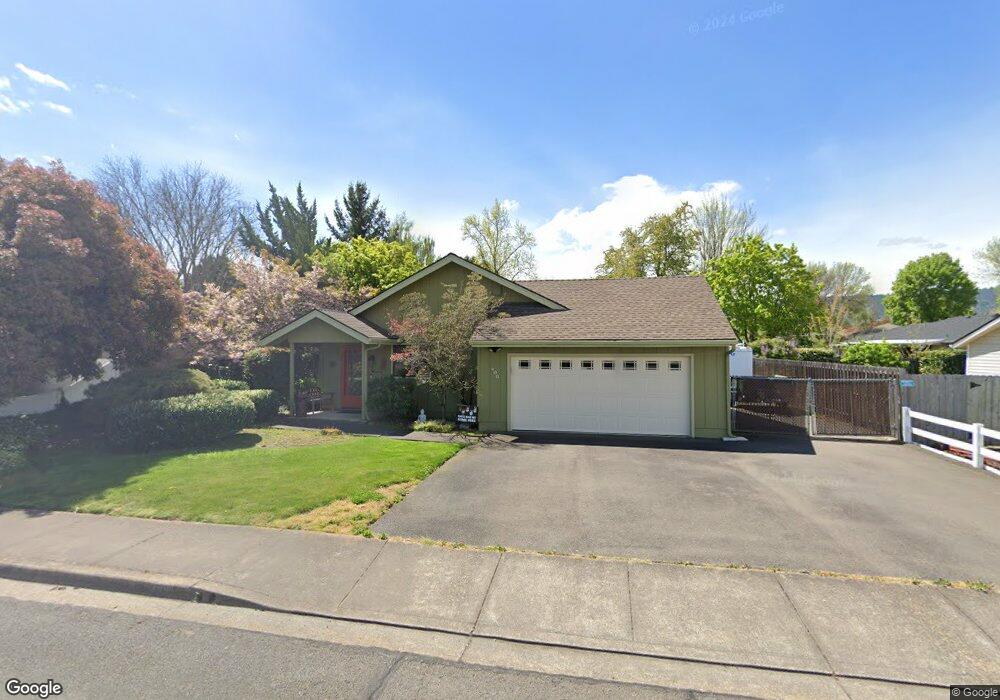 408 Glenn Way, Central Point, OR 97502 - photo 1