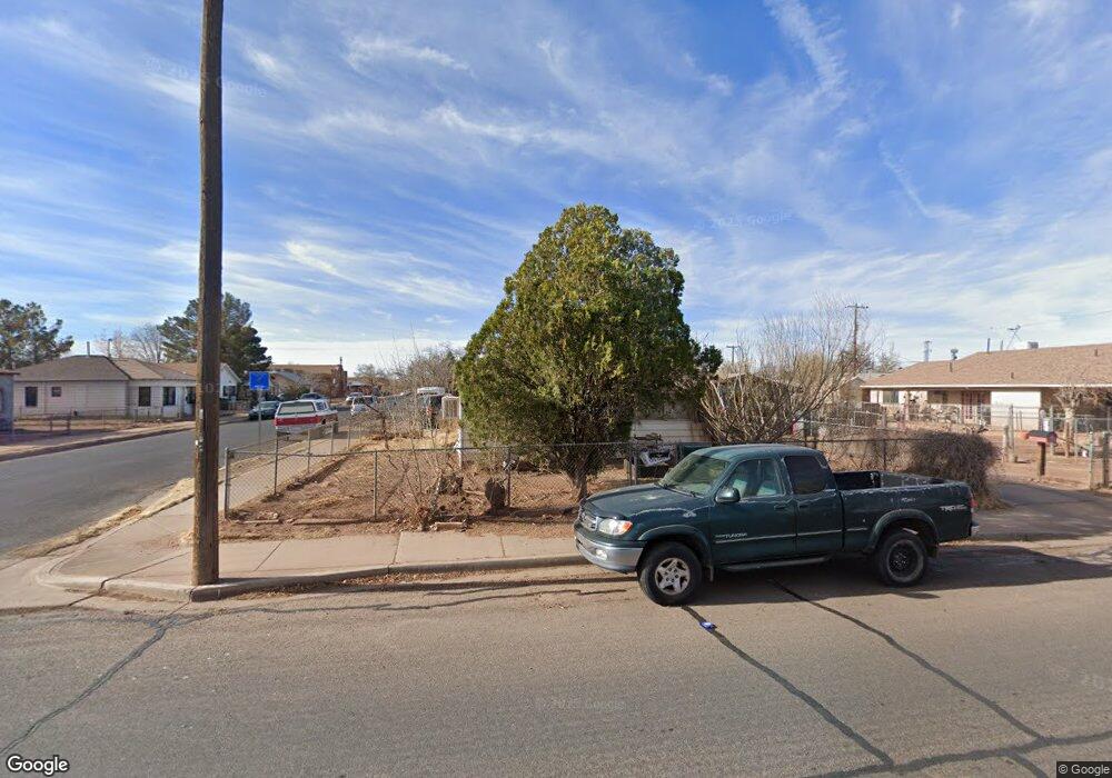 423 E Maple St, Winslow, AZ 86047 - photo 1