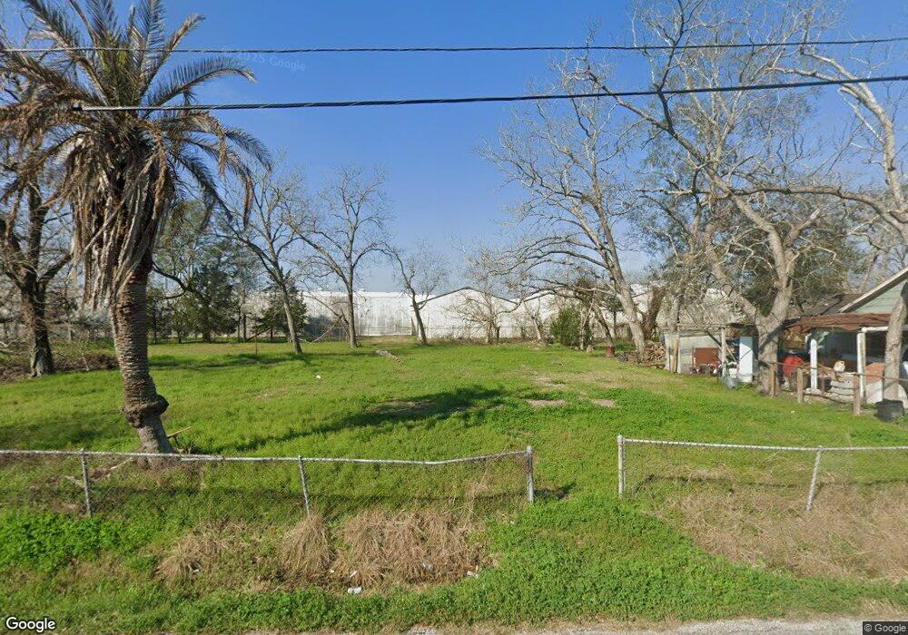 1309 Rice St, Alvin, TX 77511 - photo 1