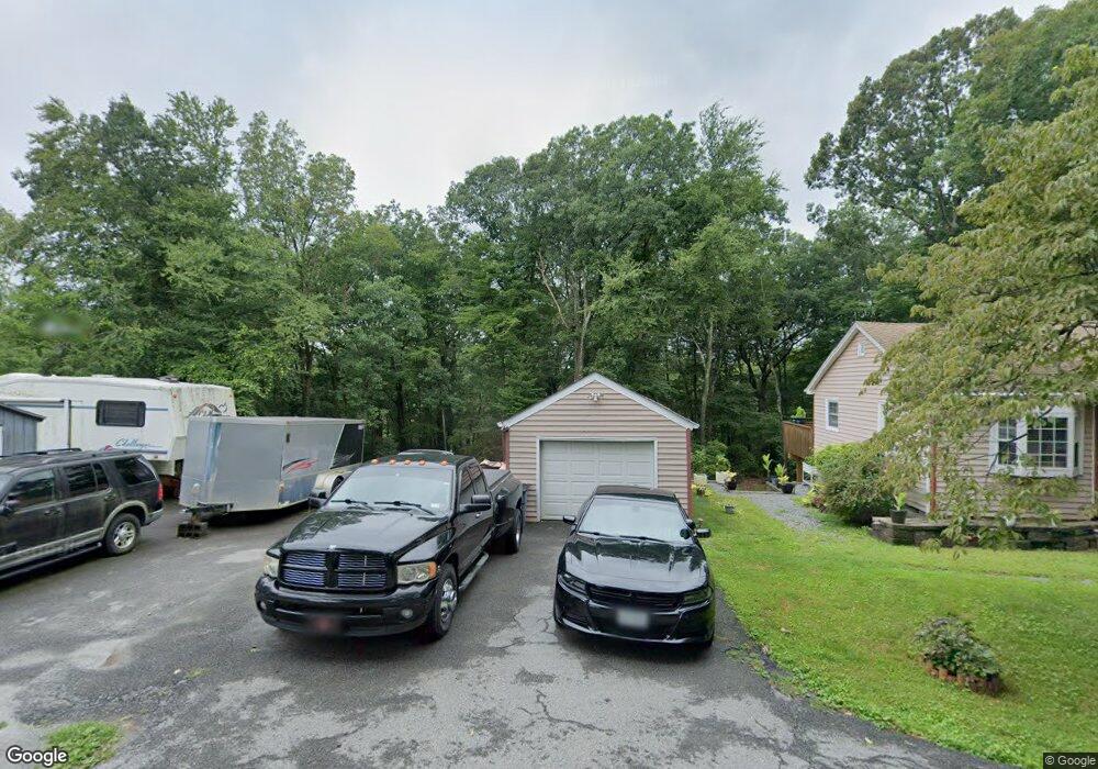 97 Livingston Rd, Kent Lakes, NY 10512 - photo 1