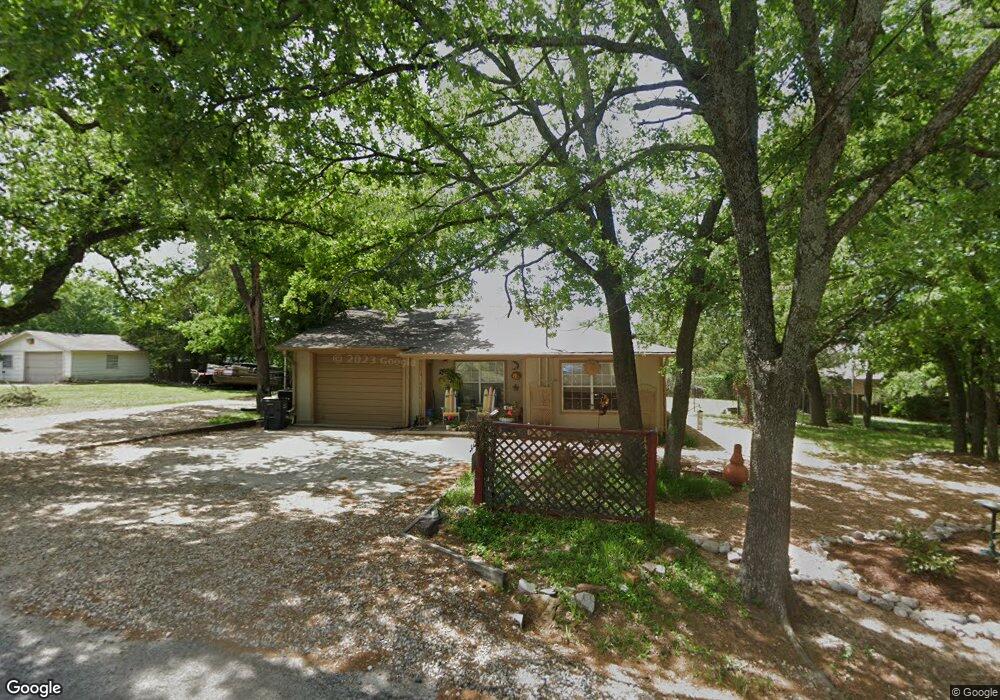 407 Queens Dr, Pottsboro, TX 75076 - photo 1