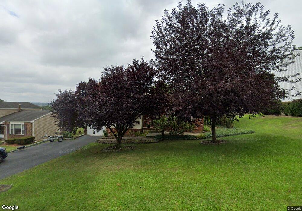 394 Hivner Rd, Harrisburg, PA 17111 - photo 1