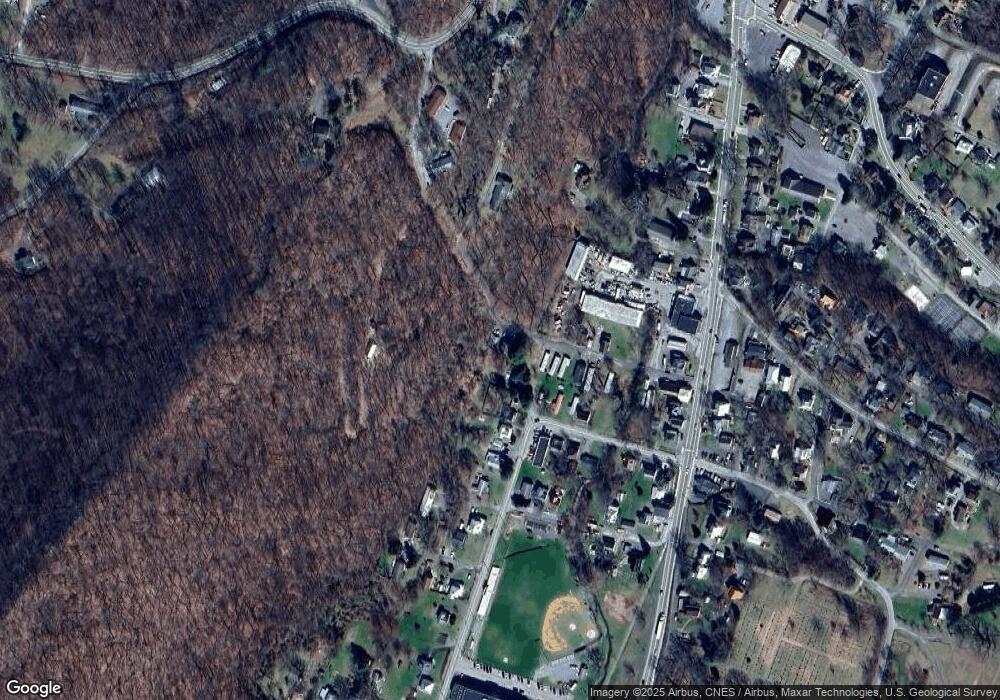 115 Whisner Ave, Berkeley Springs, WV 25411 - photo 1