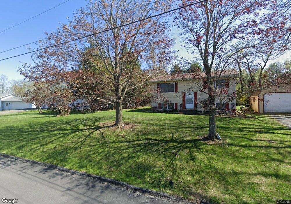 105 Crestmont Dr, Honesdale, PA 18431 - photo 1