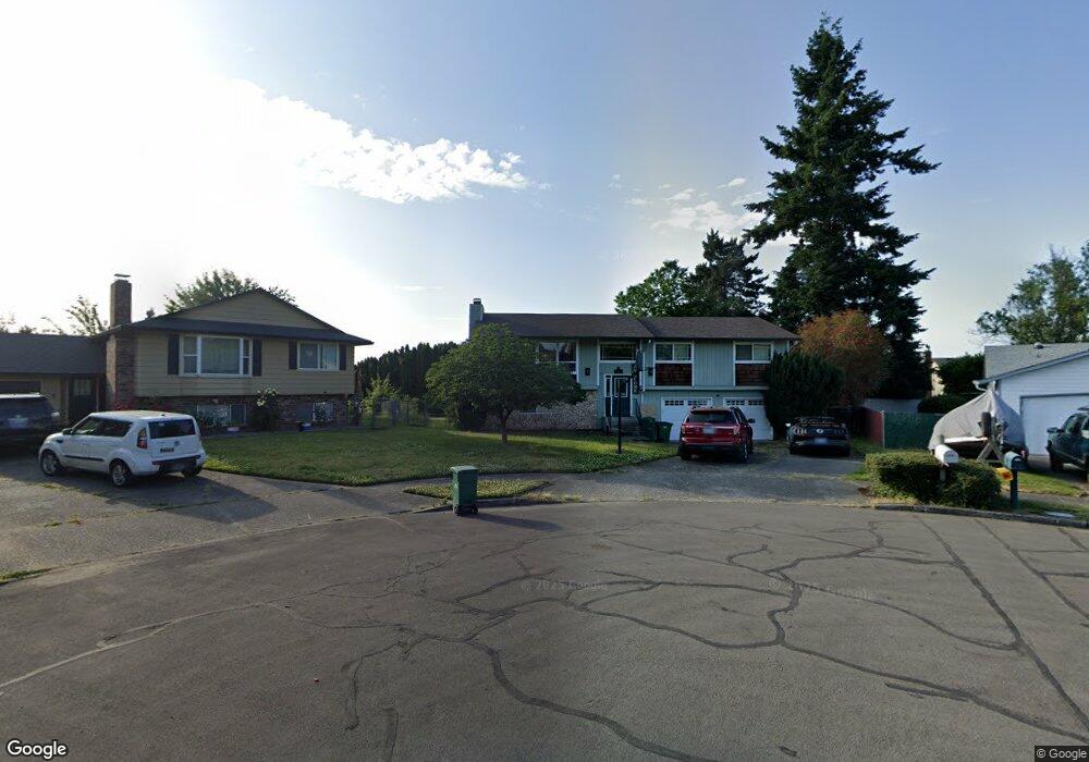 527 SW 9th Cir, Troutdale, OR 97060 - photo 1