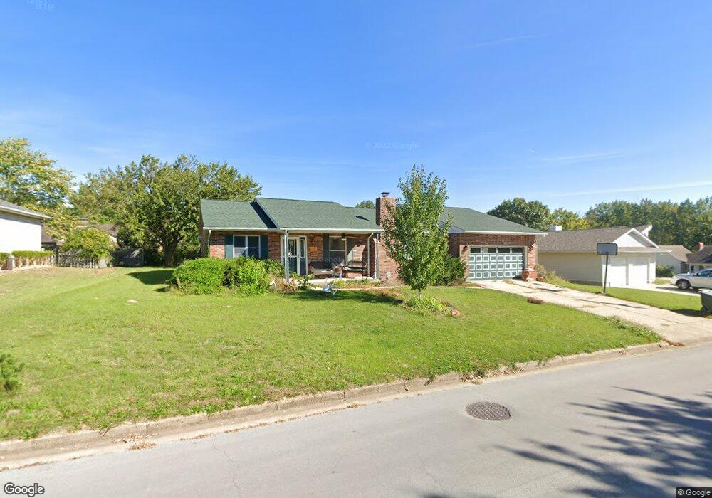 302 Dover Dr, Rolla, MO 65401 - photo 1