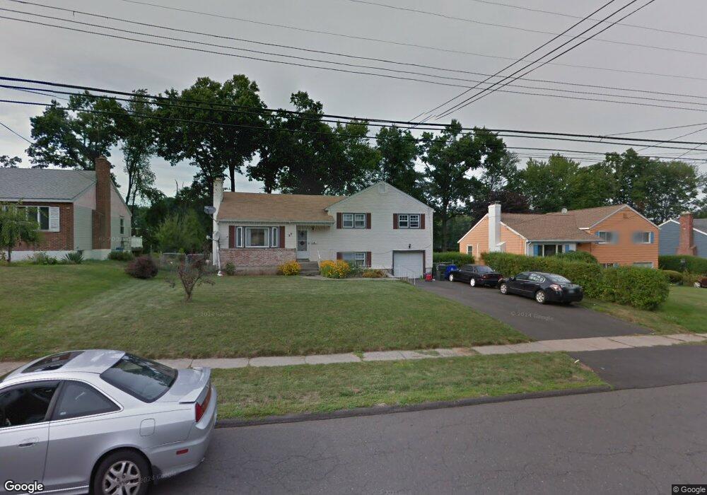 92 Hilldale Rd, West Hartford, CT 06117 - photo 1