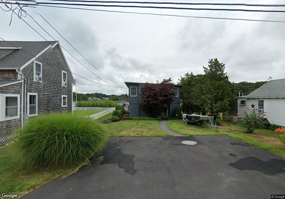 10 Massasoit St, Pocasset, MA 2559 - photo 1