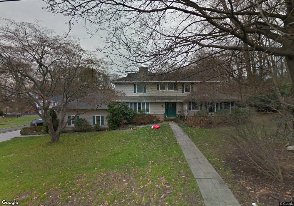 10 Perna Ln, Riverside, CT 06878 - photo 1