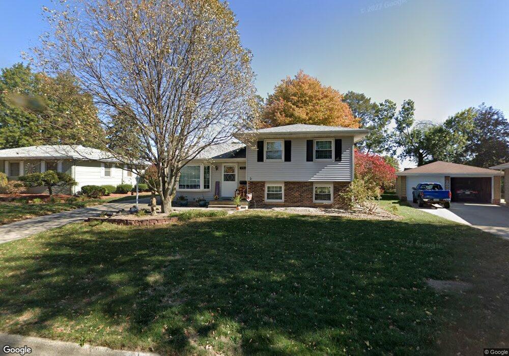 204 E 25th St N, Newton, IA 50208 - photo 1