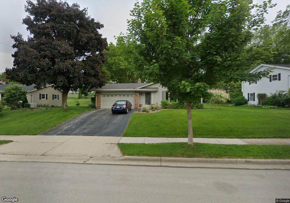 1987 Rambling Rose Rd, Waukesha, WI 53186 - photo 1