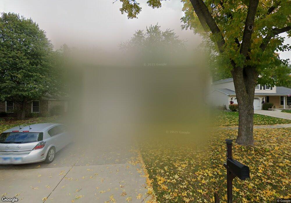 615 E Bauer Rd, Naperville, IL 60563 - photo 1