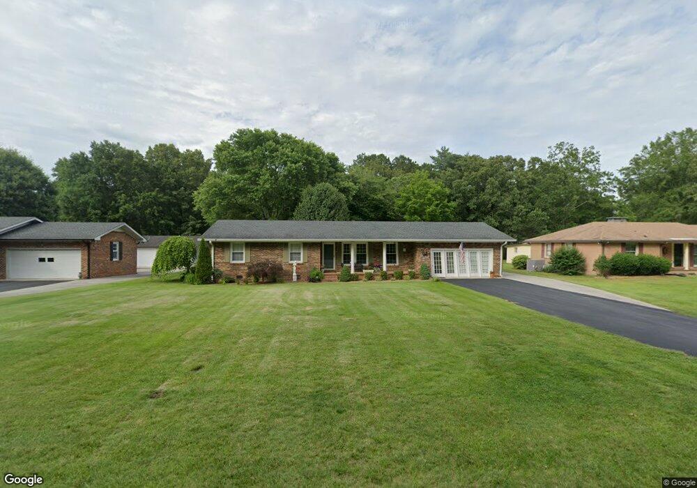 605 Lowry St, Manchester, TN 37355 - photo 1