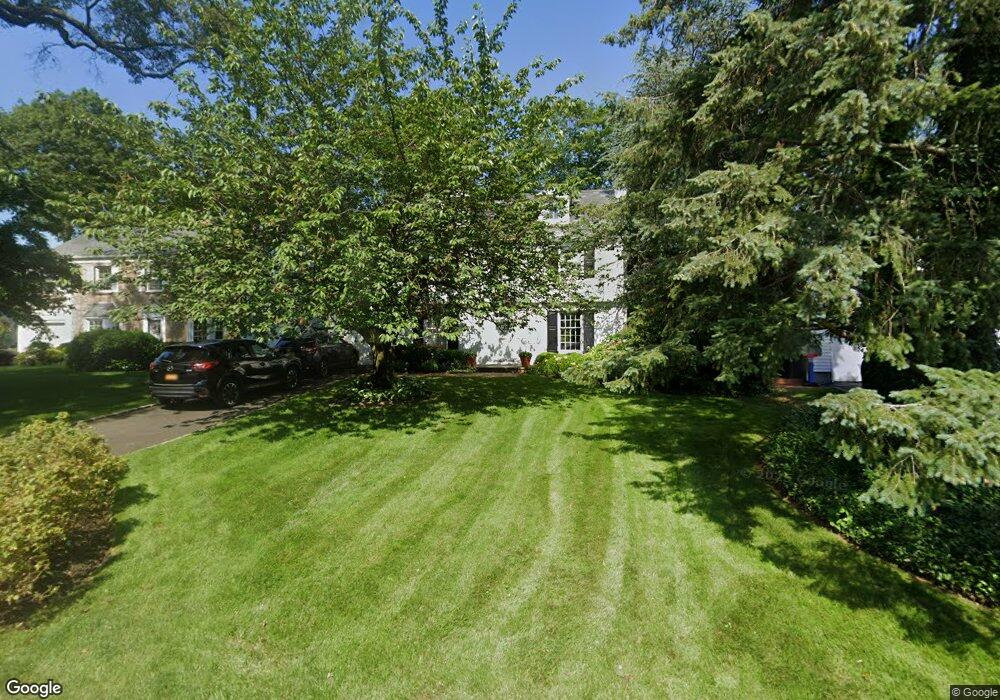 80 Chase Rd, Manhasset, NY 11030 - photo 1