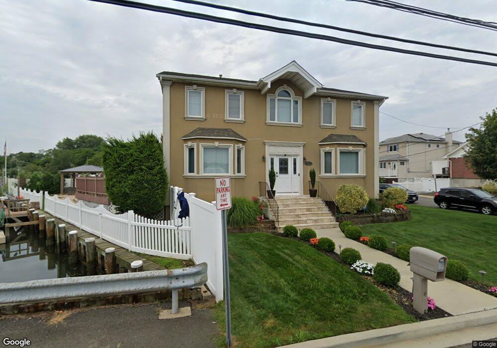 2740 Ocean Ave, Seaford, NY 11783 - photo 1