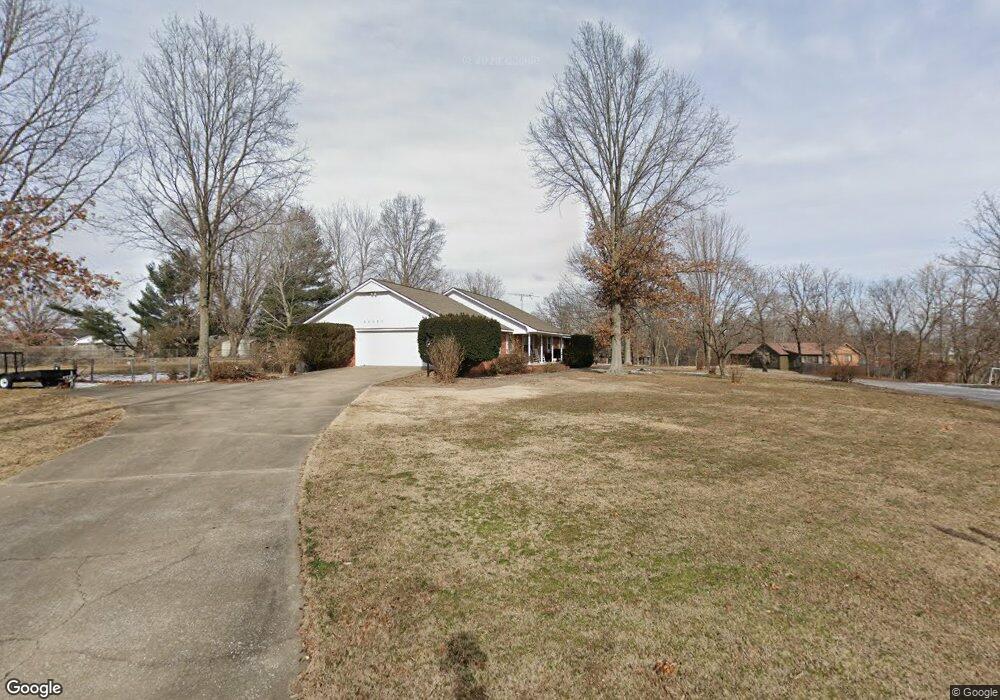 20027 Edgewood Cir, Siloam Springs, AR 72761 - photo 1