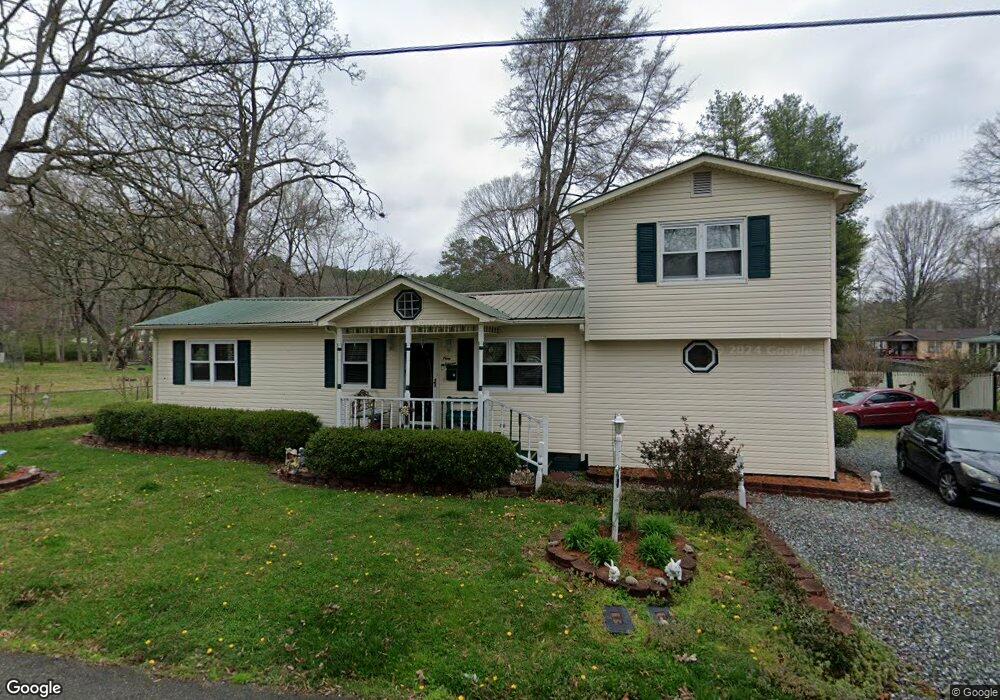 911 14th St, Siler City, NC 27344 - photo 1