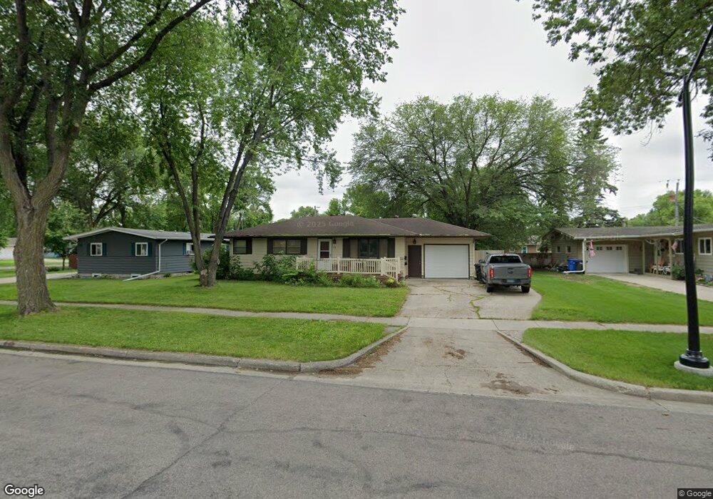 82 25th Ave N, Fargo, ND 58102 - photo 1