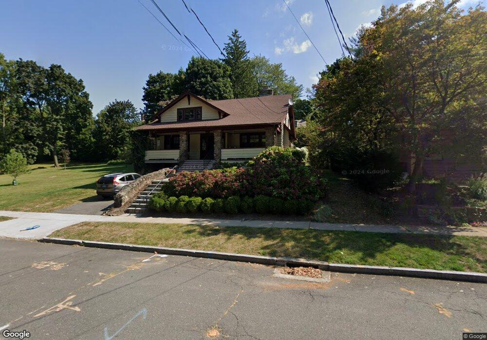 28 Vanderbilt Rd, West Hartford, CT 06119 - photo 1