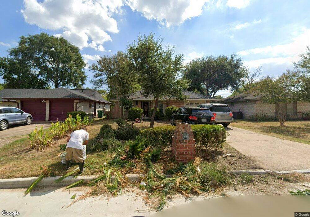 6423 Tall Willow Dr, Houston, TX 77088 - photo 1