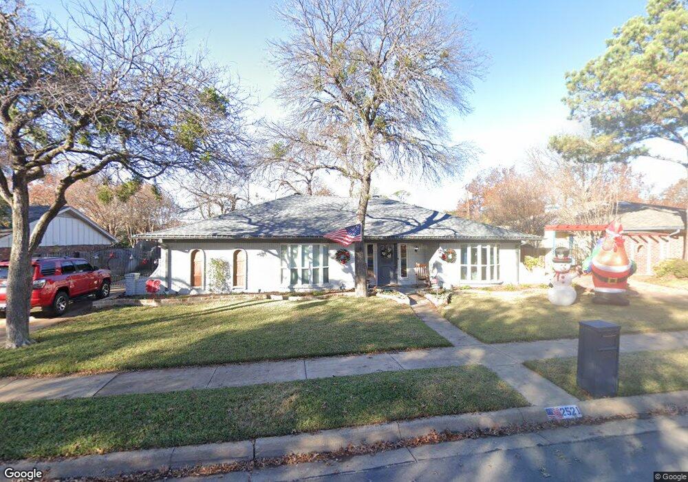 2521 Lakeview Dr, Bedford, TX 76021 - photo 1