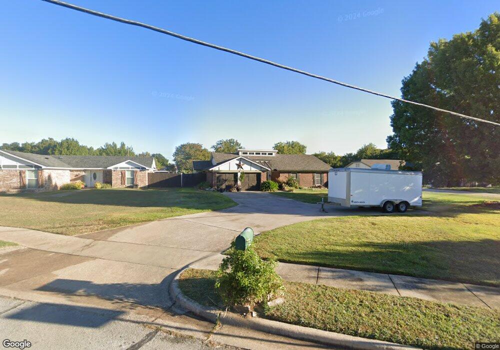 704 Martin Rd, Hurst, TX 76054 - photo 1