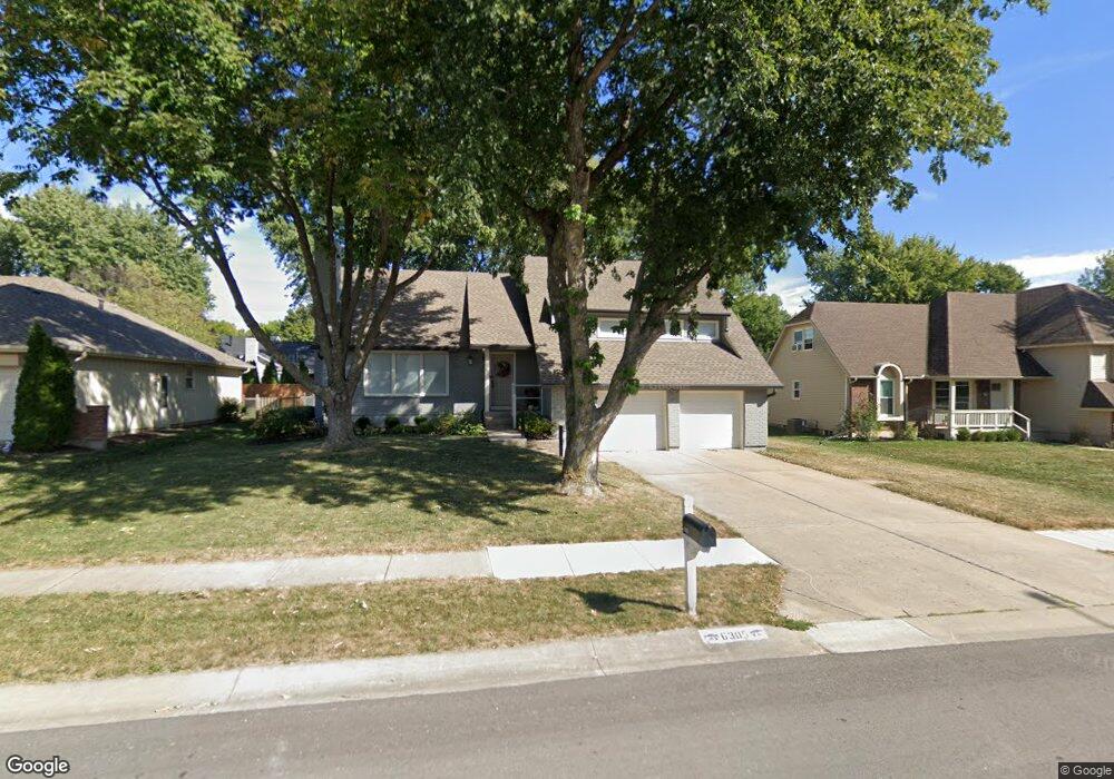 6305 Oakview St, Shawnee, KS 66216 - photo 1