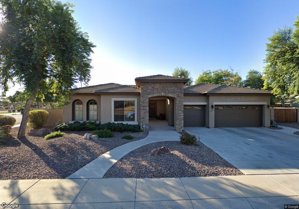 599 E Crescent Way, Chandler, AZ 85249 - photo 1