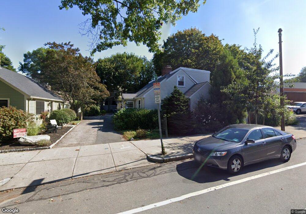 2 Aberdeen Ct unit 2, Cambridge, MA 02138 - photo 1