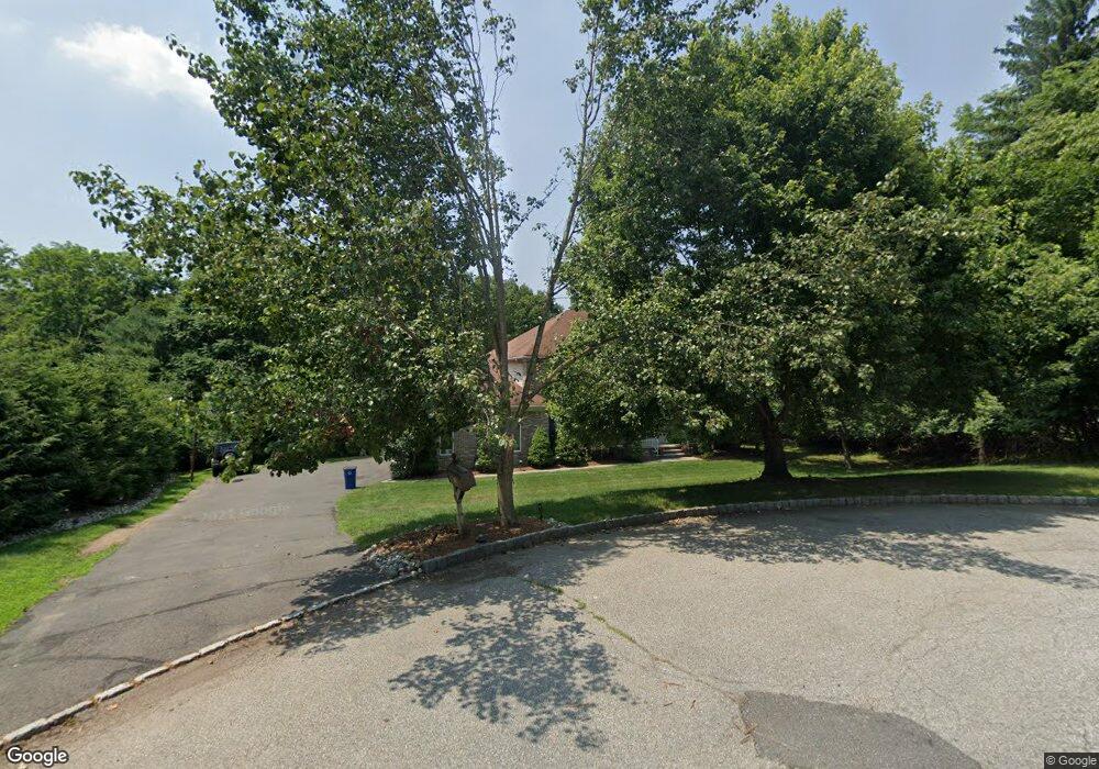 14 Strawberry Ln, Upper Saddle River, NJ 07458 - photo 1