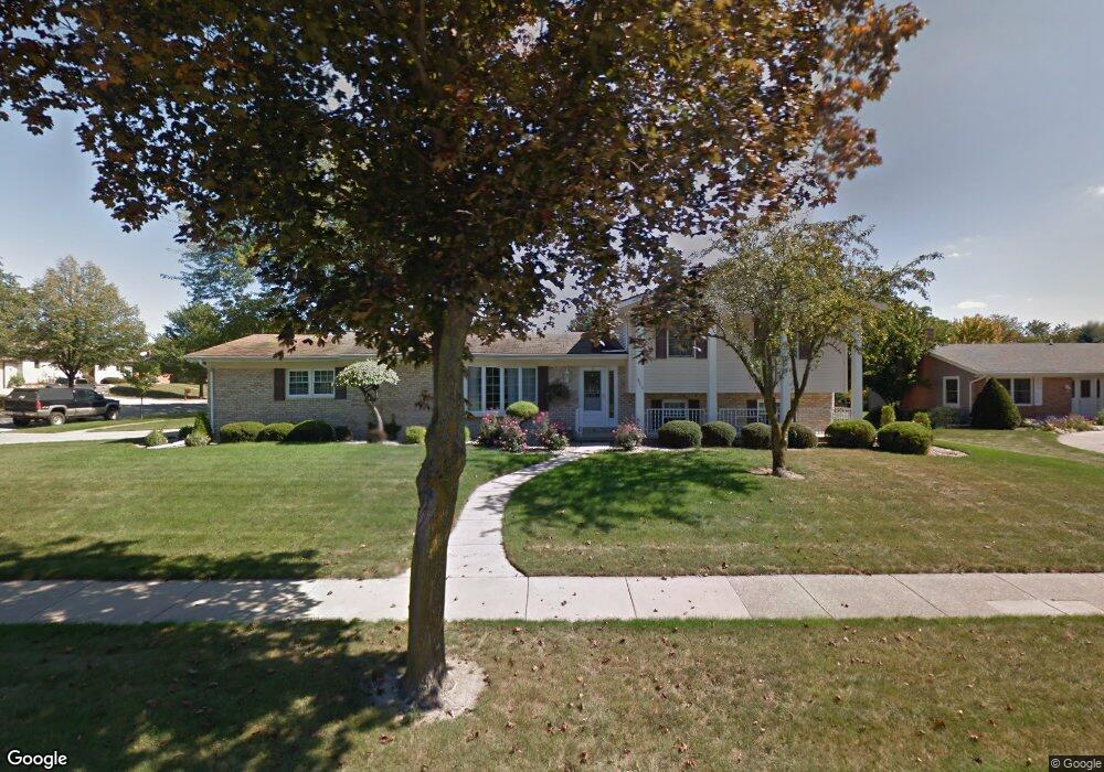 311 Harlan Dr, Frankenmuth, MI 48734 - photo 1