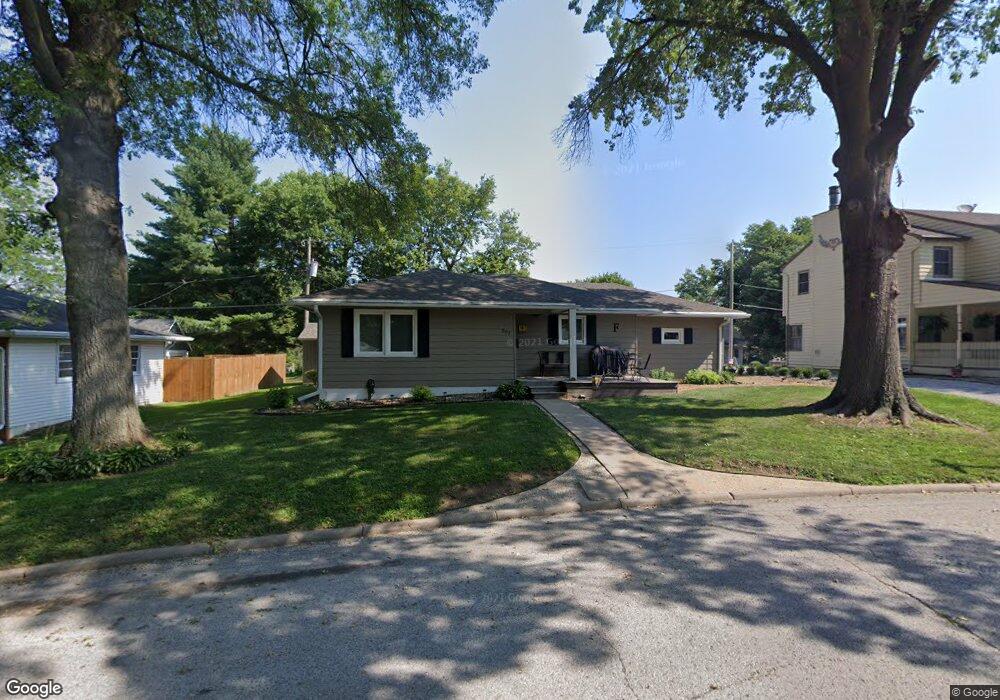 207 Spruce St, Shenandoah, IA 51601 - photo 1