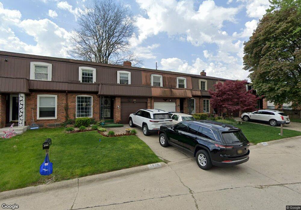 1841 Willowbrook Cir, Flint, MI 48507 - photo 1