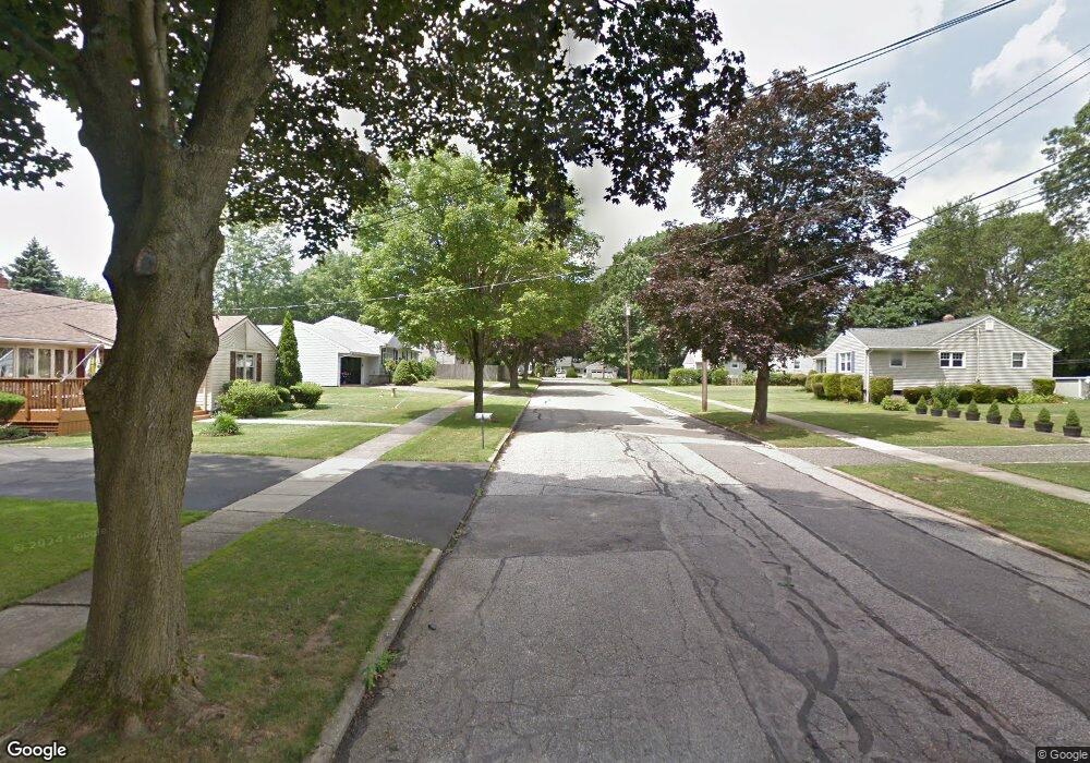 136 Nightingale Dr, Stratford, CT 06614 - photo 1