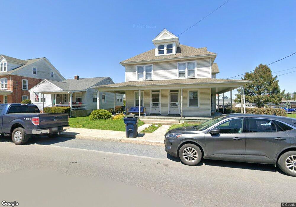 341 E Jackson St, New Holland, PA 17557 - photo 1