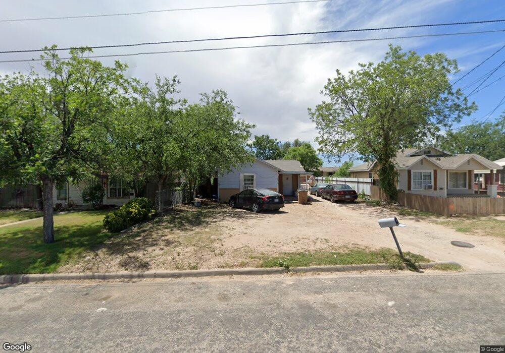 717 E Avenue D, San Angelo, TX 76903 - photo 1
