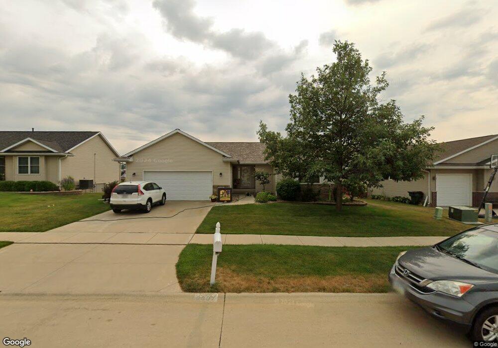 3607 Big Horn Rd SW, Cedar Rapids, IA 52404 - photo 1
