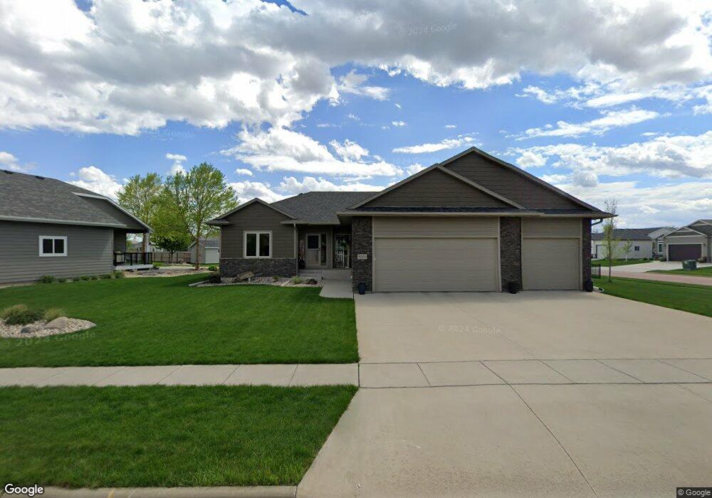 5201 S Woodsedge Trail, Sioux Falls, SD 57108 - photo 1